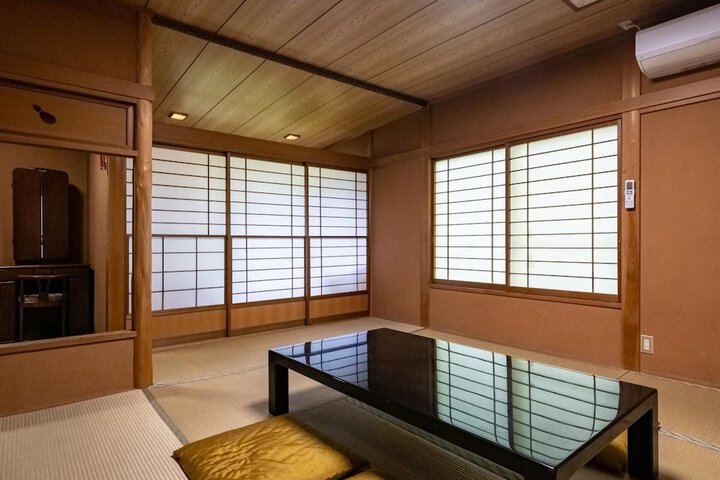 Room 10 of 39