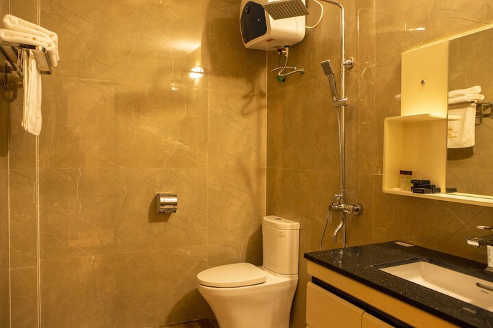 Room 20 of 35