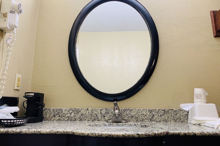 Bathroom sink