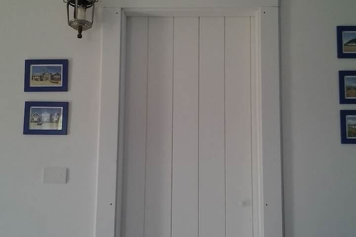 Room 11 of 11