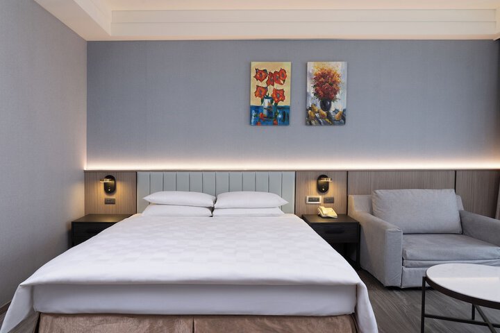 Room 12 of 41