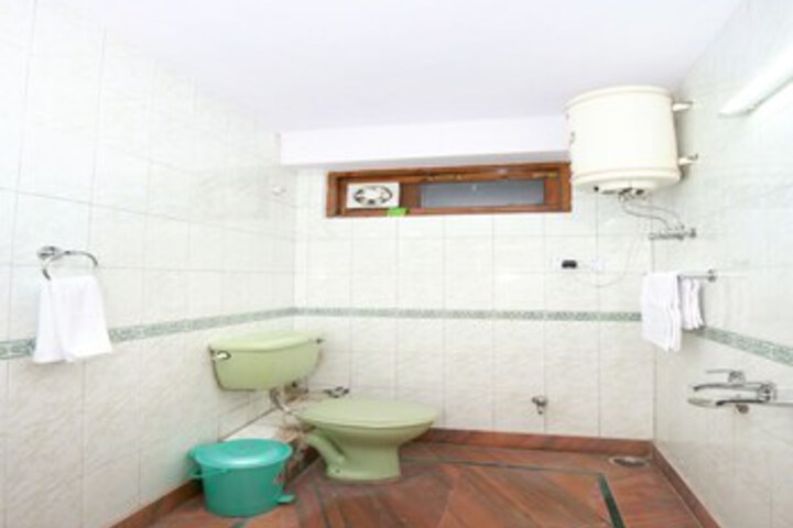 Room 5 of 25