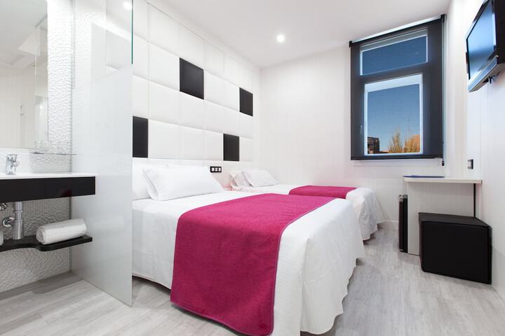 Room 5 of 64