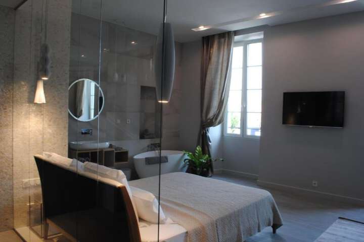 Room 34 of 44