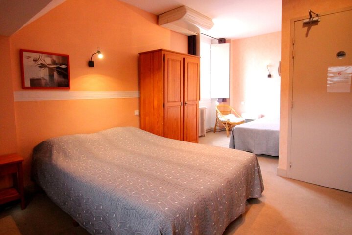 Room 19 of 64