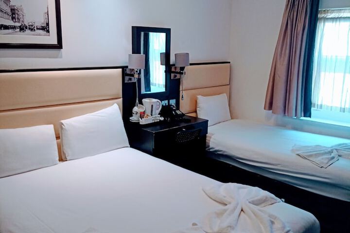 Room 47 of 79
