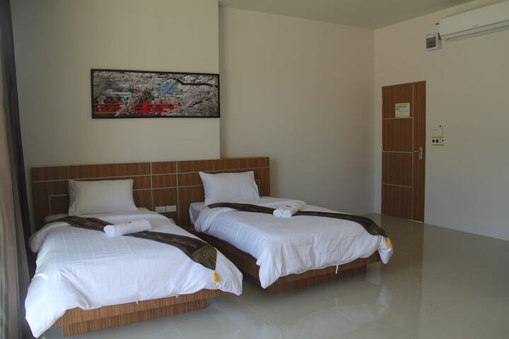 Room 8 of 20