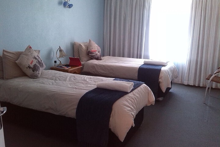 Room 2 of 105