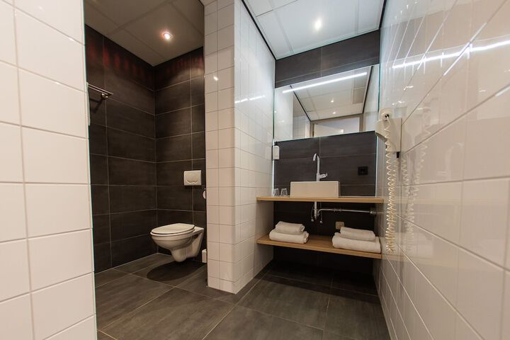 Clean Restrooms