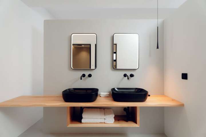 Room 17 of 24