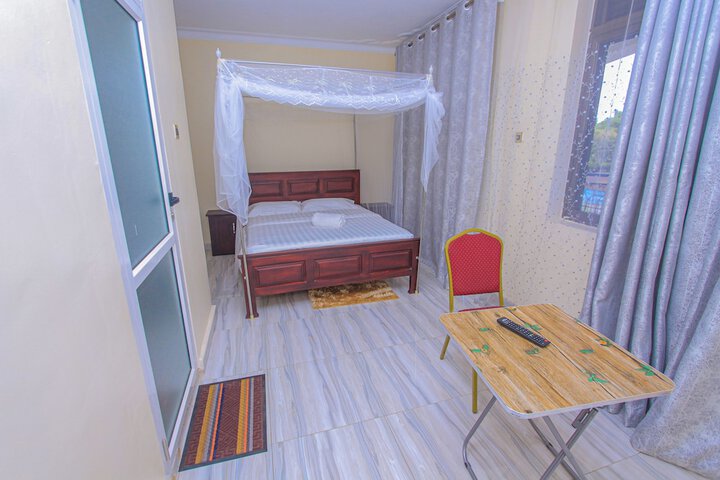 Room 11 of 35