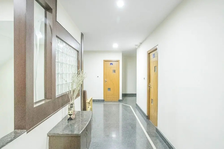 Room 9 of 9