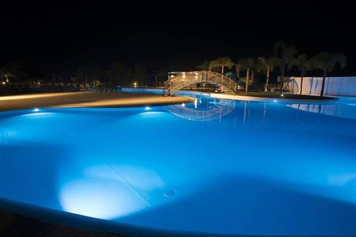 Pool Hotel