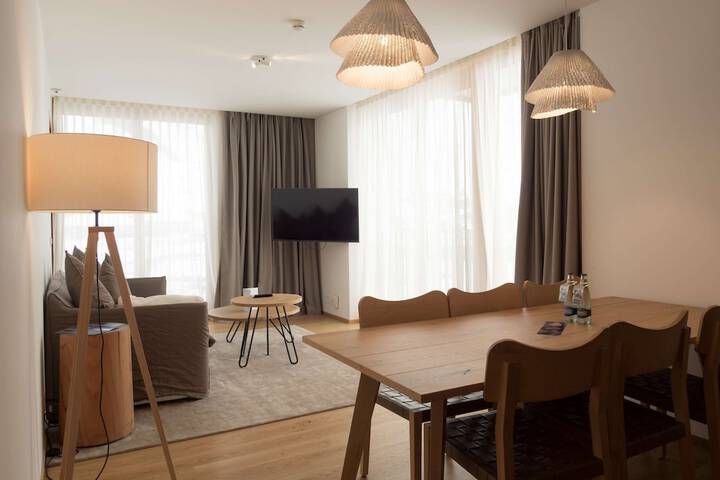 Room 35 of 198
