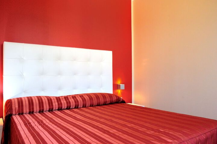 Room 11 of 35
