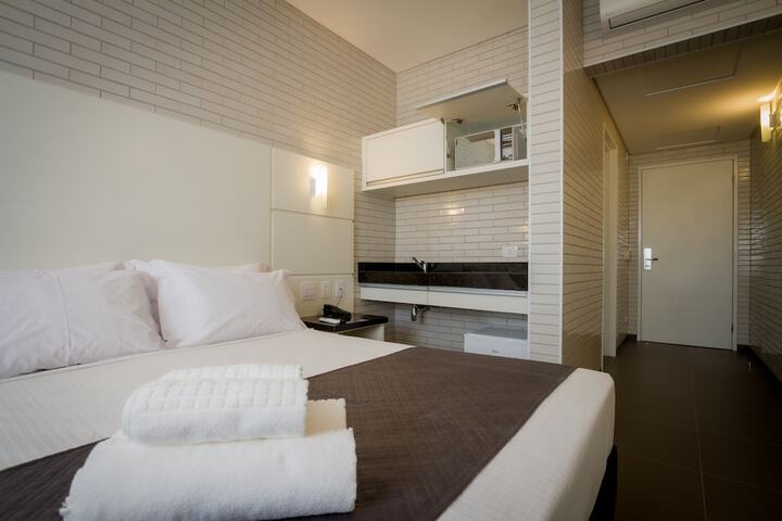 Room 9 of 21