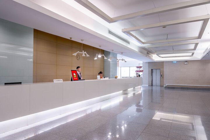 Hotel Lobby