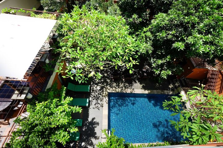 Pools & Facilities