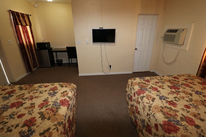 Room 6 of 38