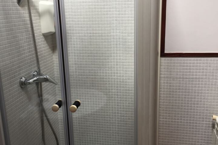 Room 33 of 67