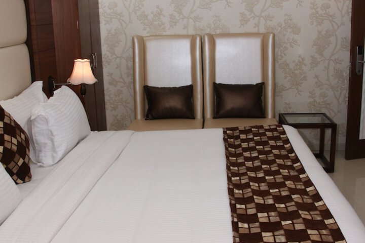 Room 16 of 123