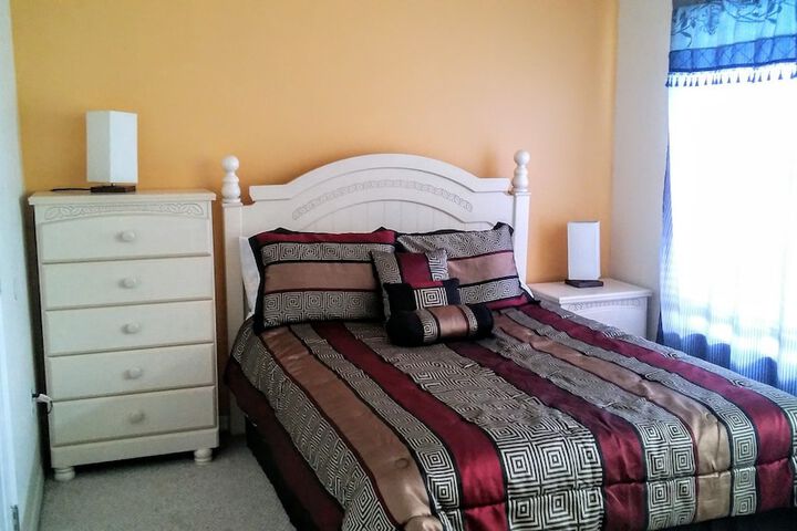 Room 5 of 24
