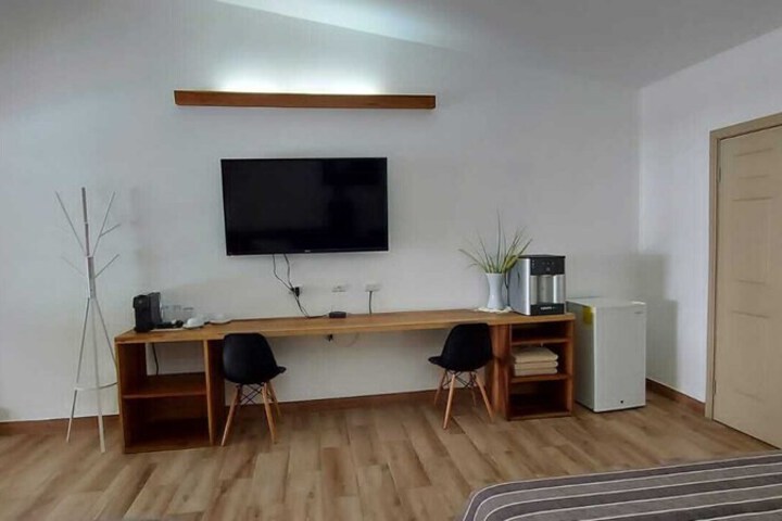 Room 9 of 47