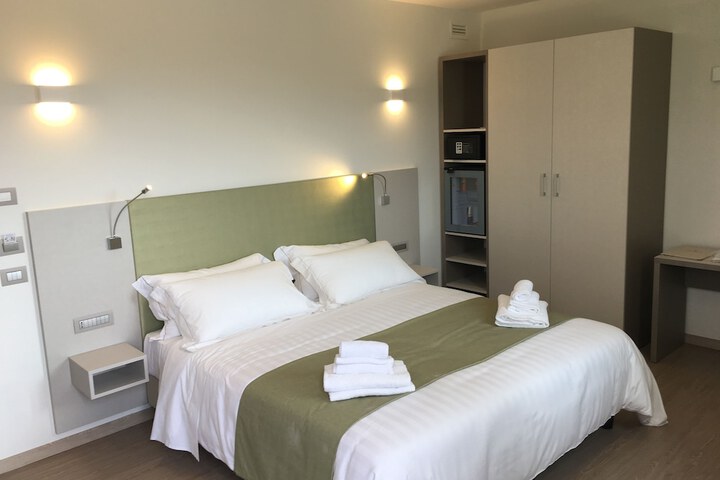 Room 7 of 26
