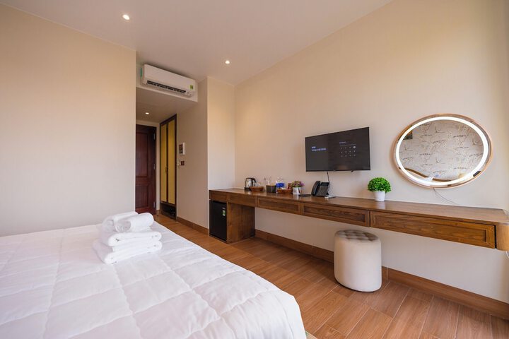 Room 13 of 34