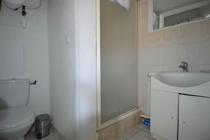 Room 7 of 15