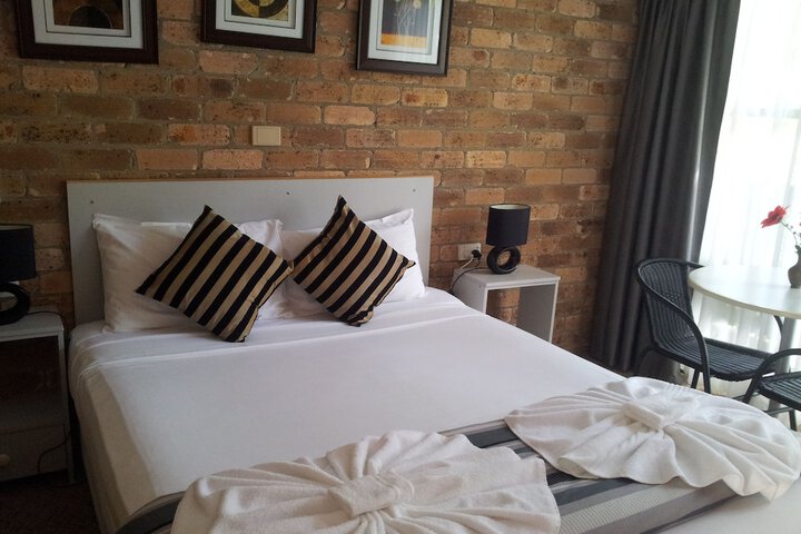 Room 5 of 24