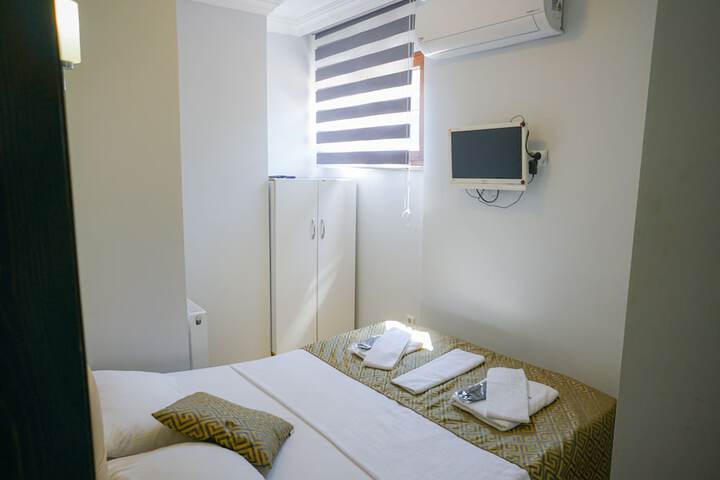 Room 7 of 53