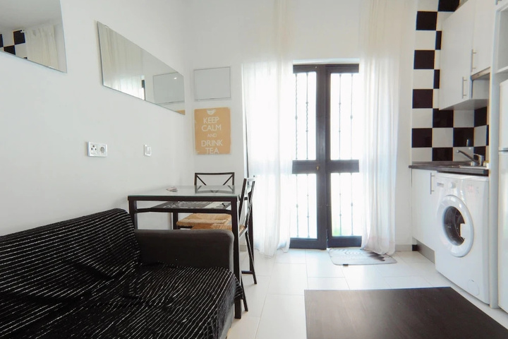 Room 2 of 15
