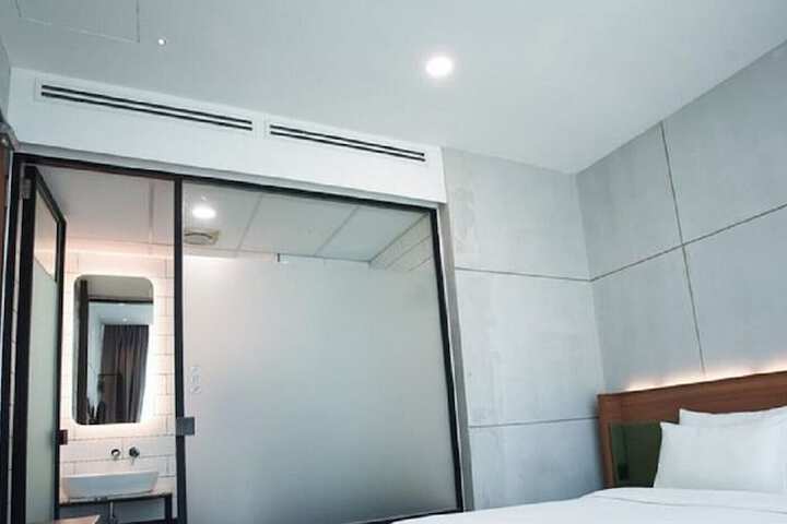 Room 46 of 101