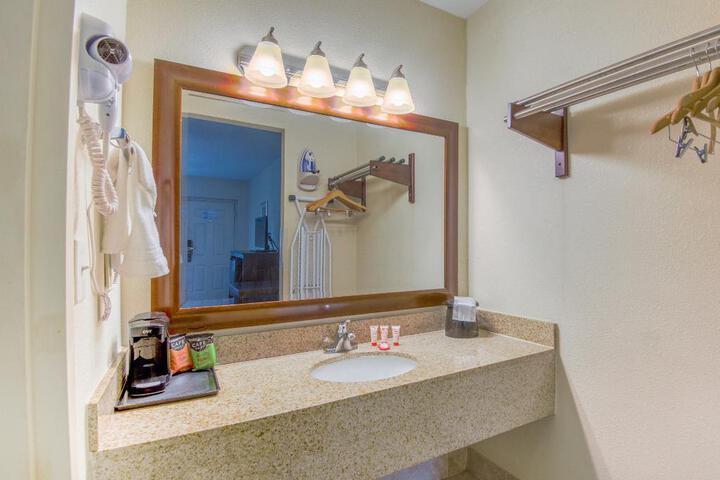 OYO Hotel Forest City NC Route 74