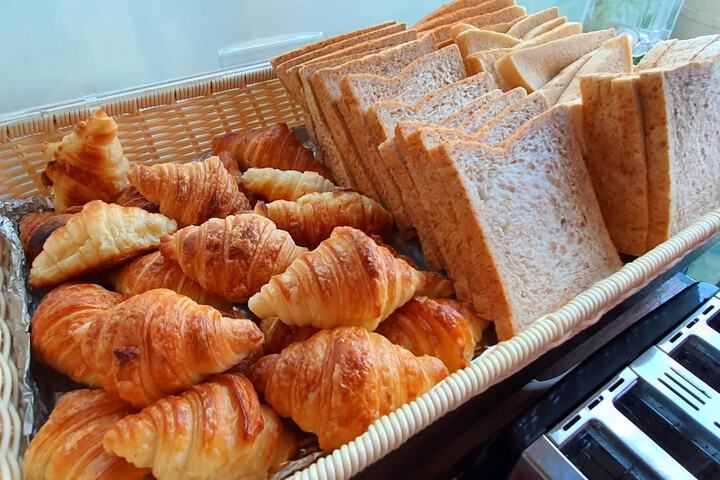 Breakfast/Coffee Service 36 of 46