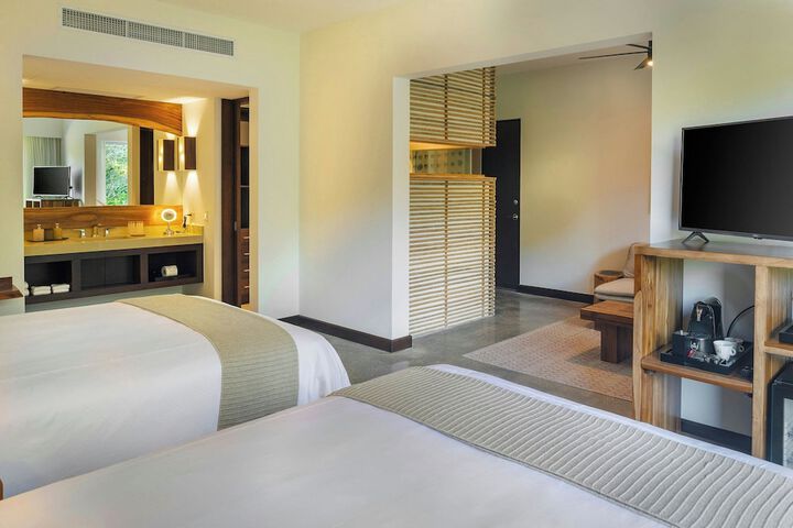 Room 46 of 252