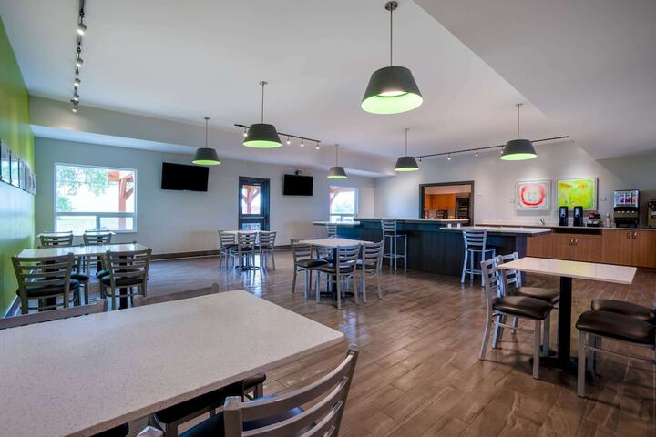 Breakfast/Coffee Service 78 of 81