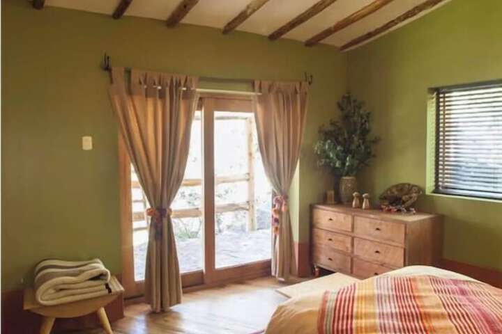 Room 4 of 18