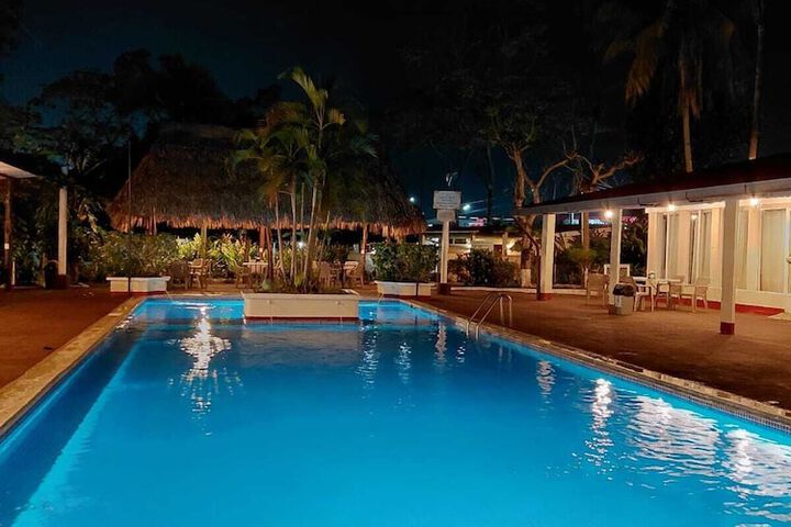Pool Hotel