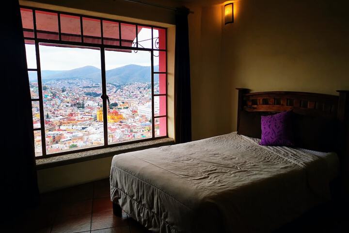 Room 30 of 137