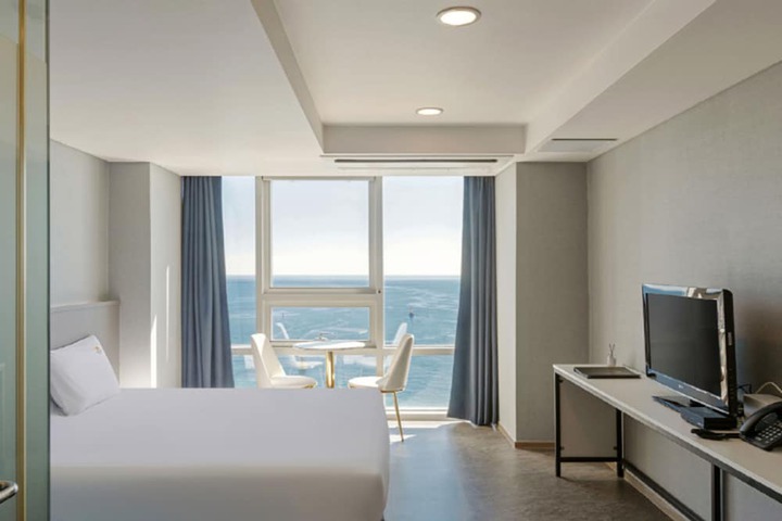 Room 40 of 124