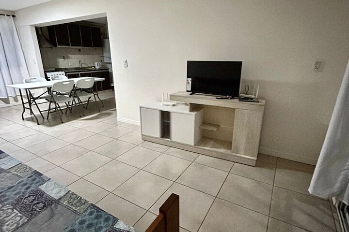 Room 6 of 8