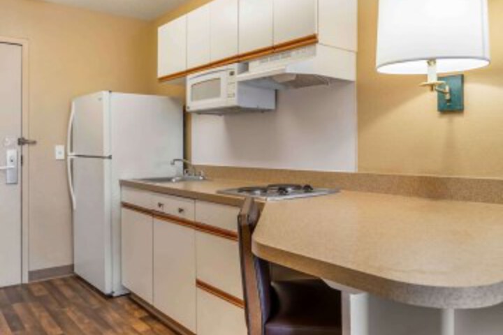 Room 16 of 27
