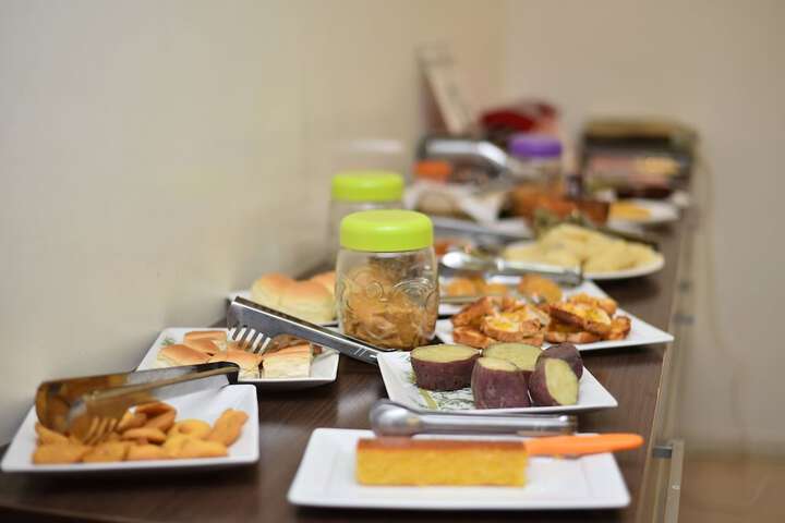 Dining 24 of 27