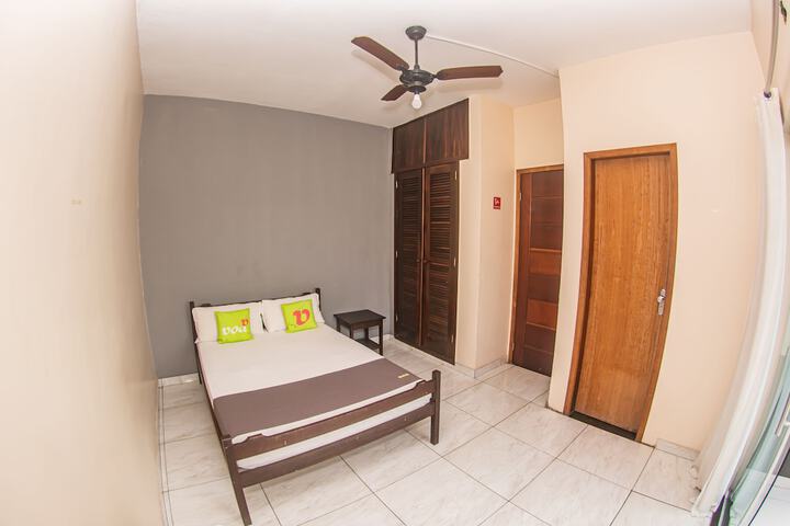 Room 14 of 40