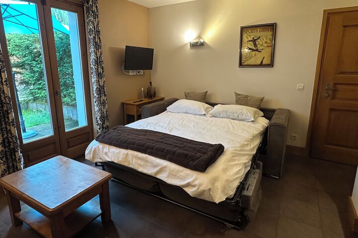 Room 21 of 345