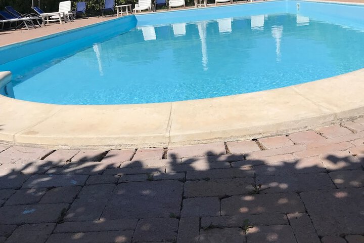 Pool 52 of 81