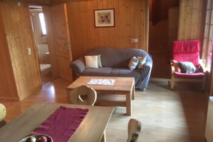 Room 12 of 18