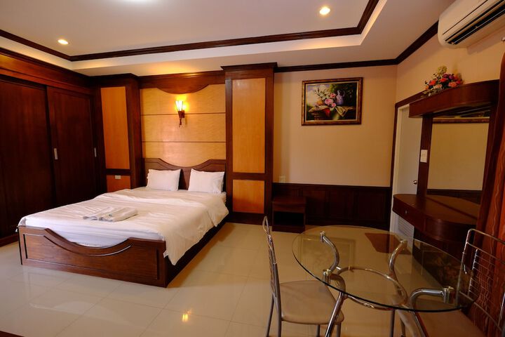 Room 17 of 47